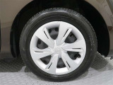 タイヤサイズは185/60R15 です。
