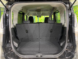 普段のお買い物や通勤、送迎等に十分な荷室スペースを確保しております。セカンドシートを倒すと、大きな荷物の積載も可能です♪