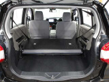 リヤシートを両方倒せば大きな荷物も車載可能です♪