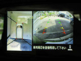 アラウンドビューモニター搭載。車体を4方向のカメラで「上から見下ろしたような映像」を映します。車庫入れが苦手な方も映像サポートでラクラク駐車できます。