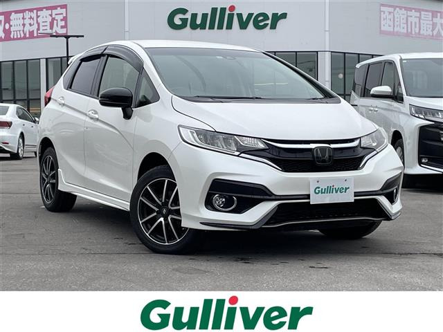 フィット1.3 13G S ホンダセンシング 4WD修復歴無し