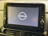 【純正9型ナビ】人気の大型9インチナビを装備。存在感のある大画面はインパクト大!ナビ利用時のマップ表示は見やすく、テレビやDVDは臨場感がアップ!いつものドライブがグッと楽しくなります♪