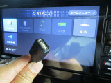 ■FM/AM/Bluetooth-Audio/USB/交通情報。