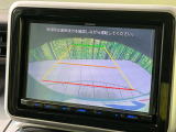 【バックカメラ】駐車時に後方がリアルタイム映像で確認できます。大型商業施設や立体駐車場での駐車時や、夜間のバック時に大活躍!運転スキルに関わらず、今や必須となった装備のひとつです!
