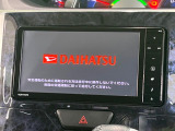 【純正ナビ】人気の純正ナビを装備しております。ナビの使いやすさはもちろん、オーディオ機能も充実!キャンプや旅行はもちろん、通勤や買い物など普段のドライブも楽しくなるはず♪