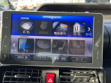 純正ナビです。インパネとの一体感があります。