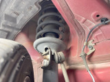 お車を安心してお乗りいただく為には、足回りの定期点検が欠かせません。サービスサポート(有償保証)では無料点検もご提供しており、安心のカーライフをお過ごしいただけるサポート体制が整っています。