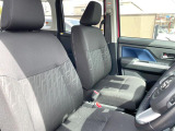 運転席シート廻りは使用感も少なく、良好な状態となっています。前オーナー様が丁寧に使っていたことがよくわかりますね。