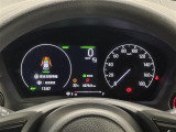 【メーターまわり】ドライバーから見やすい位置にあって安全運転に寄与します。マルチインフォメーションディスプレイでは、クルマに関する情報の確認はもちろん、各種安全機能・装備のON/OFFも設定可能。