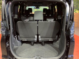 普段のお買い物や通勤、送迎等に十分な荷室スペースを確保しております。セカンドシートを倒すと、大きな荷物の積載も可能です♪
