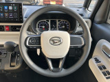 ステアリングにオーディオコントロールスイッチもございます♪