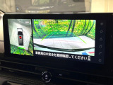 【アラウンドビューモニター】専用のカメラにより、上から見下ろしたような視点で360度クルマの周囲を確認することができます☆死角部分も確認しやすく、狭い場所での切り返しや駐車もスムーズに行えます。