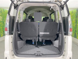 普段のお買い物や通勤、送迎等に十分な荷室スペースを確保しております。セカンドシートを倒すと、大きな荷物の積載も可能です♪