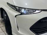 【LEDヘッドライト】悪天候や夜間走行時も良好な視界を確保し安心して運転できる高輝度LEDヘッドライトを装備!点灯速度が早く、消費電力も抑えられています。