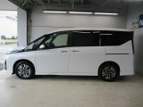 ■2000CCならではの力強い走りなので、部活動の送迎にもぴったりで、ファミリーカーとしても人気です。