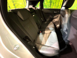 後部座席も気になるようなキズ・汚れやへたり等、大きなダメージはなく、良好な状態です。