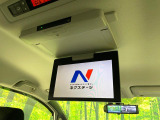【フリップダウンモニター】大画面モニターで後席でもエンタメをお楽しみいただけます。小さなお子様にも大人気の装備です♪