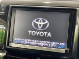 【純正9型ナビ】人気の純正ナビを装備しております。ナビの使いやすさはもちろん、オーディオ機能も充実!キャンプや旅行はもちろん、通勤や買い物など普段のドライブも楽しくなるはず♪