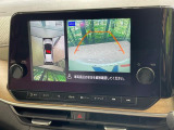 【アラウンドビューモニター】専用のカメラにより、上から見下ろしたような視点で360度クルマの周囲を確認することができます☆死角部分も確認しやすく、狭い場所での切り返しや駐車もスムーズに行えます。