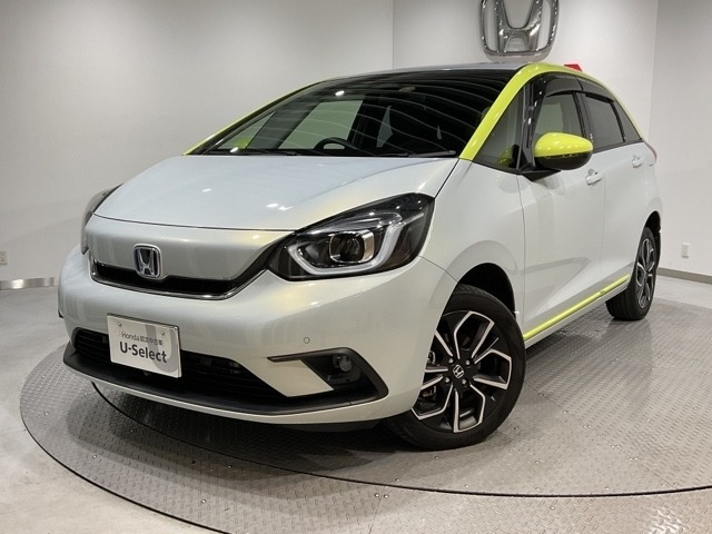 フィット  1.5 e:HEV ネス 4WD