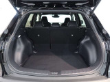 広々としたラゲージスペースを備えています。大きなものや長さのある荷物もしっかりと積み込めます。