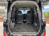 後席を格納すると、これだけの広さが!シーンに合わせたシートアレンジで、大きな荷物も積むことが出来ます♪