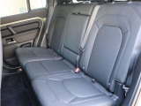 後席も使用感はほとんど感じられず大変綺麗なコンディションを保って入庫しております。ISO-FIXにも対応したシートを採用し、チャイルドシートも簡単にお取り付けいただけます。