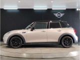 気密性の高いMINIは外観のかわいらしさとは裏腹に、外の雑音を遮り、高級感のある快適なドライブをお楽しみいただけます。
