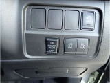運転席スイッチ類。両側オートスライドドア♪