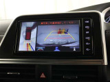 全周囲モニターで、周囲後方を確認しながら安心して駐車することができます。運転初心者も熟練者も必須の機能ですよ!