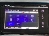 ホンダ純正ナビ♪■フルセグTVやBluetoothで音楽が聴ける!■お手持ちのケータイから音楽を楽しむのにケーブルは抜き差し不要♪CDを入れ替える手間もなくなります!