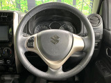 【ステアリングスイッチ】運転中、前方から目線をそらすことなく、オーディオ等の操作が可能な便利機能!安心&快適なドライブを演出してくれます♪