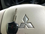 【キーレス】少し離れた場所からでもボタン一つでドアの開錠・施錠ができるのでとっても便利!ドアの鍵穴周りに傷をつけることもありません♪