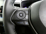 【ステアリングスイッチ】ハンドルにある操作スイッチでステレオのボリュームやソースの変更が出来ます。