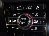 オートエアコン付きなので一度、気温を設定すれば自動的に過ごし易い温度に調整してくれますよ。 車内をいつでも快適空間にしてくれます。