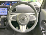 ステアリングも使用感が少なく、きれいな状態となっております♪