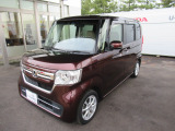 【ホンダセンシング】走行中に前方の車両等を認識し、衝突しそうな時は警報とブレーキで衝突回避と被害軽減をアシスト。より安全にドライブをお楽しみいただけます。