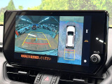 【パノラミックビューモニター】専用のカメラにより、上から見下ろしたような視点で360度クルマの周囲を確認することができます☆死角部分も確認しやすく、狭い場所での切り返しや駐車もスムーズに行えます。