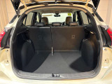 ラゲッジルームも十分あります♪日常の荷物なら楽に積み込めます☆