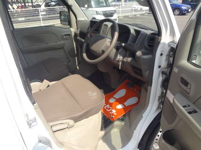 スズキ エブリイ PC ハイルーフ 5AGS車 4WD の中古車詳細 (82,000km
