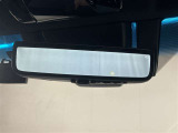 ミラーではなくカメラ映像で広報確認ができるデジタルインナーミラーを搭載!荷物があって後方確認ができないときや雨天時などにとても便利です☆