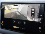 【3Dサラウンドカメラ(360&deg;カメラ)】全方位の死角となる部分や発進時・駐車時・細い路地からの運転などカメラを通してモニターで確認することが可能です。