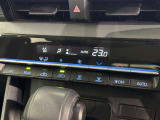 【オートエアコン】お好みの温度に設定して頂くと、車内の温度を自動調整♪快適にクルマの中を過ごして頂けます。