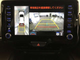バックガイドモニターで、後方を確認しながら安心して駐車することができます。運転初心者も熟練者も必須の機能ですよ!