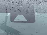 【トヨタセーフティセンス】走行中に前方の車両等を認識し、衝突しそうな時は警報とブレーキで衝突回避と被害軽減をアシスト。より安全にドライブをお楽しみいただけます。
