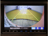 リアカメラ付で、後方をナビ画面で確認。車庫入れも安心です。もちろん、バックギアと連動しています。