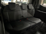3列目シートはもちろん状態良好☆大人でもゆったりと座って頂けますので、大人数でのお出かけもラクラクです♪ご家族で、気の知れた仲間で、ドライブに行くのが楽しみですね♪