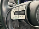 ステアリングにオーディオ操作スイッチが付いています。オーディオ画面に直接タッチしなくても操作が出来ますので、運転に集中できます。