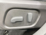 【パワーシート】スイッチ一つで簡単にシートの微調整が可能!電動だから力もいりません!快適なシートポジションにセットして、快適なドライブをお楽しみください。