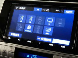 【オーディオ選択画面】AM/FMの切替や、交通情報もこちらの画面から選択できます。